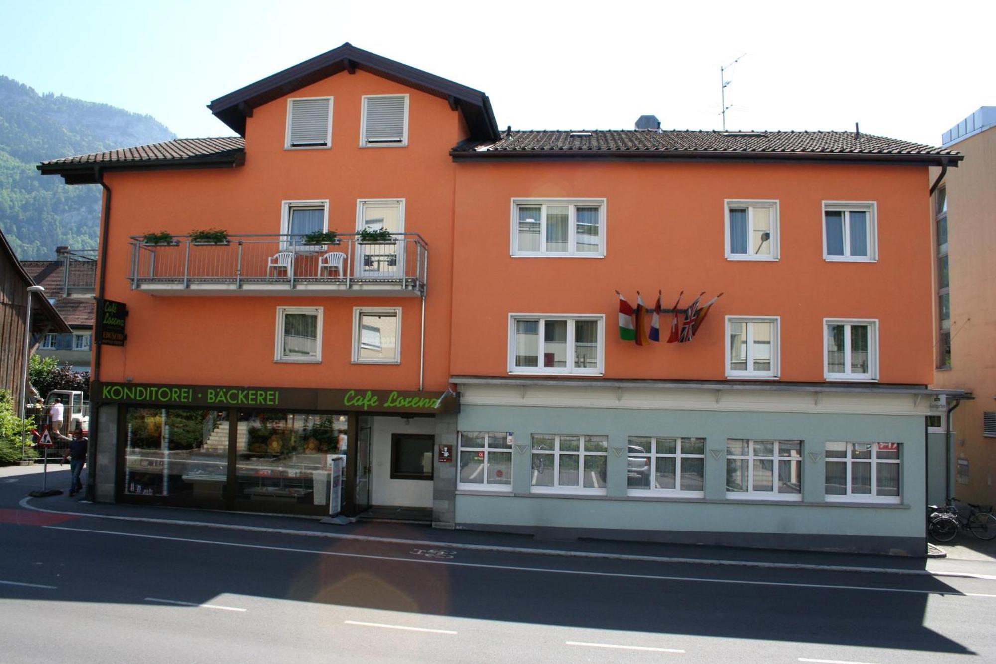 Hotel Cafe Lorenz Hohenems Bagian luar foto
