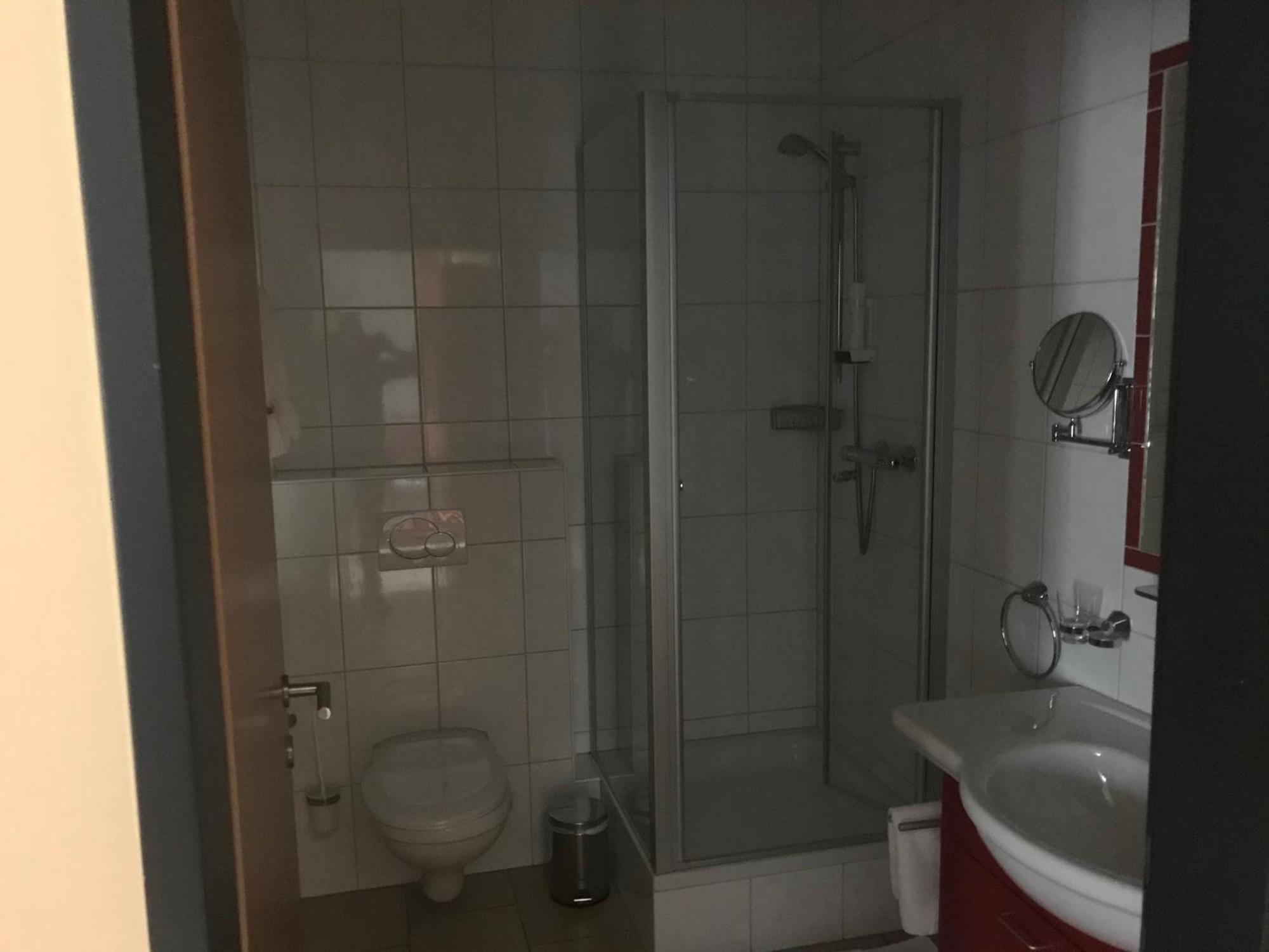 Hotel Cafe Lorenz Hohenems Bagian luar foto